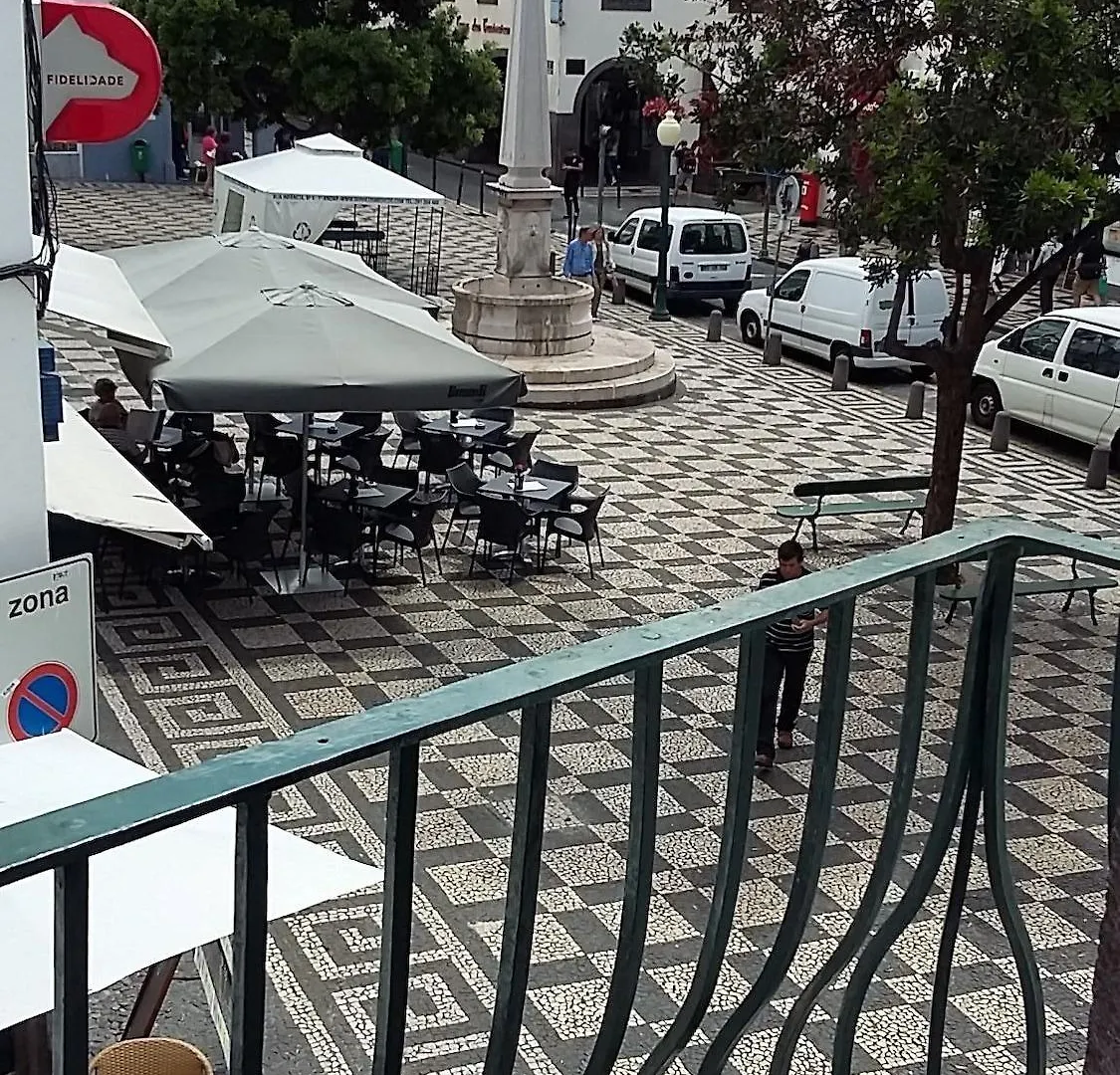 מלון פונשל Residencial Chafariz 2*,