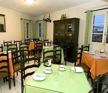 Residencial Chafariz 호텔 푼샬 2*,